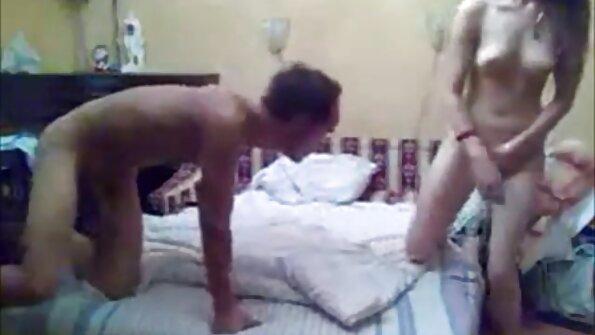 Meine Schwester lutschte im Fitnessstudio reife ladies porn am Penis ihres Bruders.
