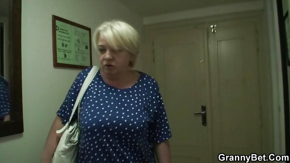 Sohn mit haarigem reife frauen kostenlose videos Penis bringt mollige Mutter zum Sex